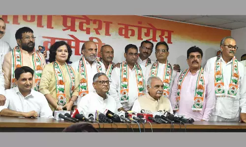 ഹരിയാനയിൽ എട്ട് മുൻ എംഎൽഎമാർ കോൺഗ്രസിൽ ചേർന്നു