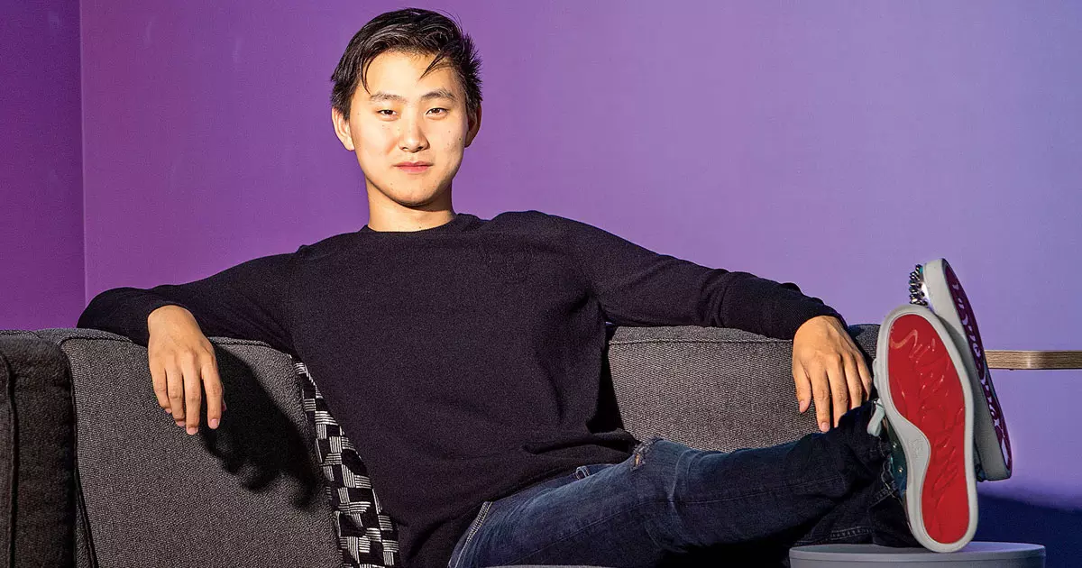 19ാം വയസ്സിൽ കോളേജ് വിട്ടു; 25ൽ അലക്സാണ്ടർ വാങ്ങ് ലോകത്തിലെ ഏറ്റവും പ്രായം കുറഞ്ഞ കോടീശ്വരൻ 19ാം വയസ്സിൽ കോളേജ് വിട്ടു; 25ൽ അലക്സാണ്ടർ വാങ്ങ് ലോകത്തിലെ ഏറ്റവും പ്രായം കുറഞ്ഞ കോടീശ്വരൻ