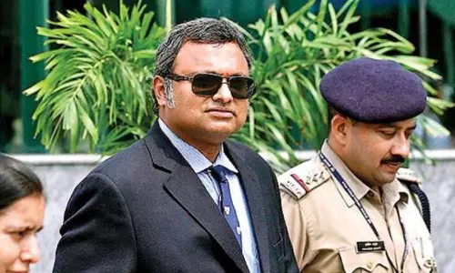 വിസ കൈക്കൂലിക്കേസ്; കാർത്തി ചിദംബരത്തിന്റെ അറസ്റ്റ് തടഞ്ഞു