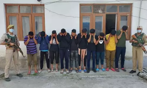 യാസീൻ മാലികിനെ ശിക്ഷിച്ചതിനെതിരെ പ്രതിഷേധിച്ച 10 പേർ ശ്രീനഗറിൽ അറസ്റ്റിൽ യാസീൻ മാലികിനെ ശിക്ഷിച്ചതിനെതിരെ പ്രതിഷേധിച്ച 10 പേർ ശ്രീനഗറിൽ അറസ്റ്റിൽ