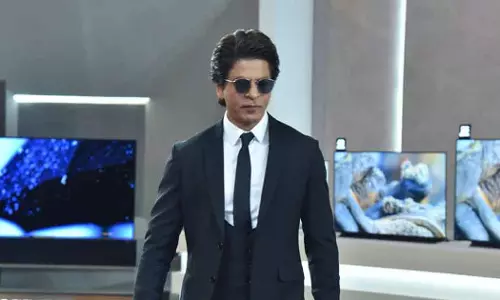 ബെഡ്‌റൂമിലൊന്ന്, ലിവിങ് റൂമിലൊന്ന്... വീട്ടിൽ 40 ലക്ഷത്തിന്റെ ടീവികളുണ്ടെന്ന് ഷാരൂഖ് ഖാൻ