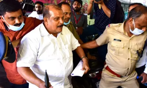 ചോറ്, സാമ്പാർ, അവിയൽ, തൈര്; ജയിൽഭക്ഷണം കഴിച്ച് പി.സി ജോർജ് ചോറ്, സാമ്പാർ, അവിയൽ, തൈര്; ജയിൽഭക്ഷണം കഴിച്ച് പി.സി ജോർജ്