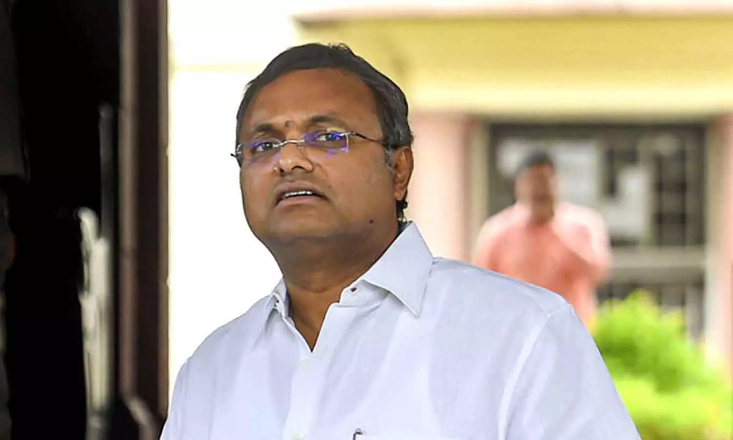 തന്നെയും കുടുംബത്തെയും സർക്കാർ വേട്ടയാടുന്നു; സ്പീക്കർക്ക് കാർത്തി പി ചിദംബരത്തിന്റെ കത്ത് തന്നെയും കുടുംബത്തെയും സർക്കാർ വേട്ടയാടുന്നു; സ്പീക്കർക്ക് കാർത്തി പി ചിദംബരത്തിന്റെ കത്ത്