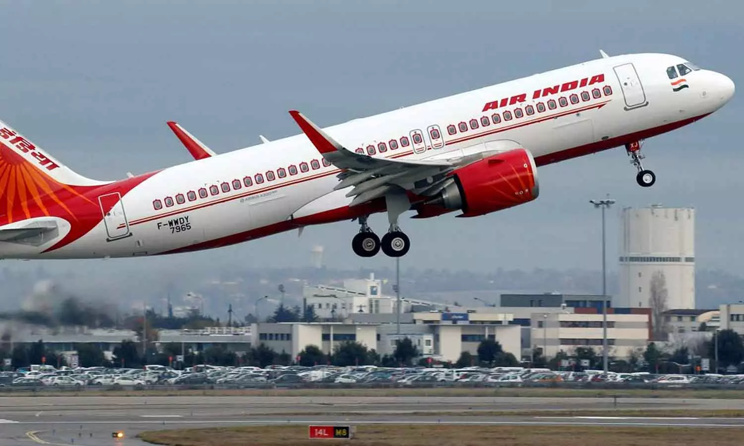 അബൂദബി-തിരുവനന്തപുരം വിമാനം 52 മണിക്കൂറോളം വൈകുന്നു;യാത്രക്കാർ ദുരിതത്തിൽ അബൂദബി-തിരുവനന്തപുരം വിമാനം 52 മണിക്കൂറോളം വൈകുന്നു;യാത്രക്കാർ ദുരിതത്തിൽ