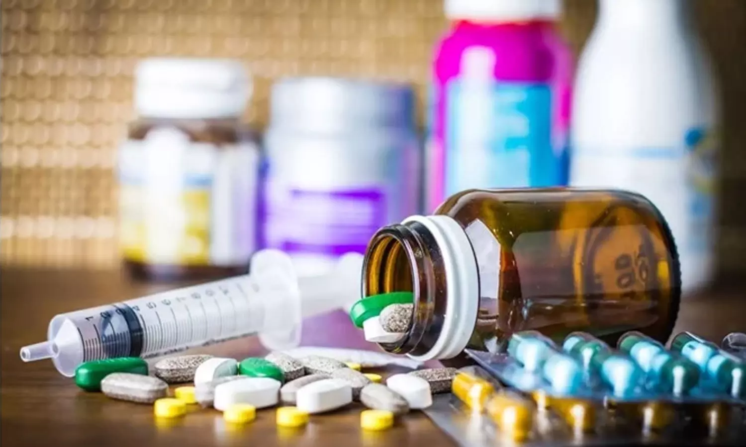 മരുന്നുകൊണ്ടുവരുന്നവർ ബന്ധപ്പെട്ട രേഖകൾ കൈവശംവെക്കണം: ഒമാൻ എയർപോർട്ട്‌ അധികൃതർ