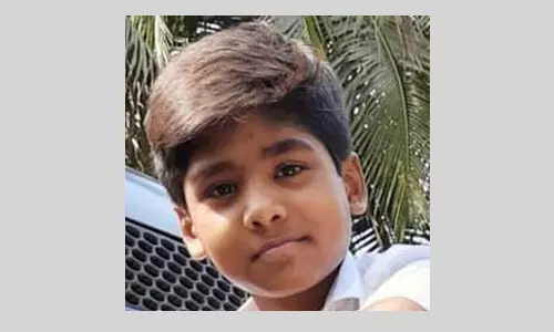 കൂട്ടുകാരുമായി കളിക്കുന്നതിനിടെ മൂന്നാംനിലയിൽ നിന്നു വീണു; 10 വയസ്സുകാരൻ മരിച്ചു