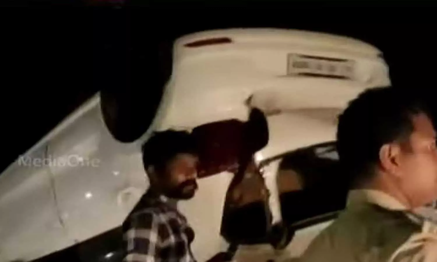 നിയന്ത്രണം വിട്ട കാറിടിച്ച് രണ്ട് ഇതരസംസ്ഥാനതൊഴിലാളികള്‍ മരിച്ചു