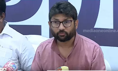 ബിജെപി മുഖ്യമന്ത്രിമാർ പോലും ഗുജറാത്ത് മാതൃക പഠിക്കാൻ പോകുന്നില്ല; സർക്കാരിനെതിരെ വിമർശനവുമായി ജിഗ്നേഷ് മേവാനി