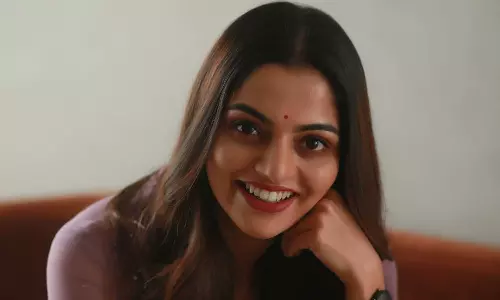 ബീഫ് വിവാദം: നിലപാടിൽ ഉറച്ചുനിൽക്കുന്നു, സൈബറാക്രമണം കാര്യമാക്കാറില്ല - നിഖില വിമൽ