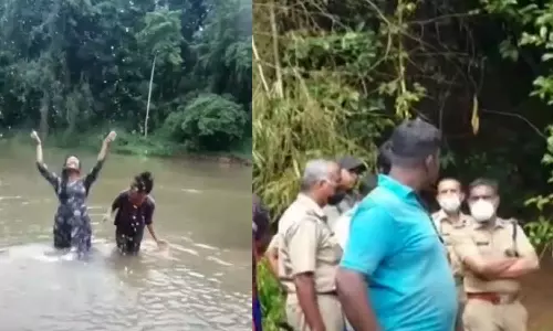 സെൽഫി എടുക്കുന്നതിനിടെ മൂന്ന് കുട്ടികൾ ആറ്റിൽ വീണു; രണ്ട് പേരെ രക്ഷപ്പെടുത്തി