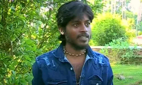 വിജയ് ബാബുവിനെതിരായ കേസില്‍ അവൾക്കൊപ്പമല്ല അവനൊപ്പം, എന്‍റെ അവാർഡ് ഇന്ദ്രൻസേട്ടന് സമര്‍പ്പിക്കുന്നു: മൂര്‍