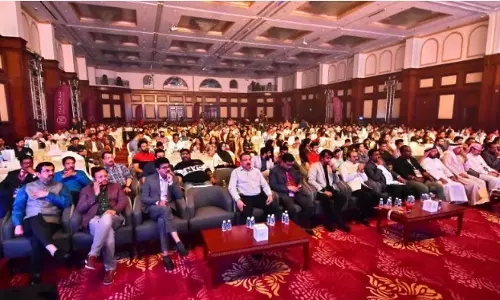 ബഹ്‌റൈനില്‍ ആവേശത്തിരയിളക്കി റെയ്‌നി നൈറ്റ് സംഗീത രാവ്