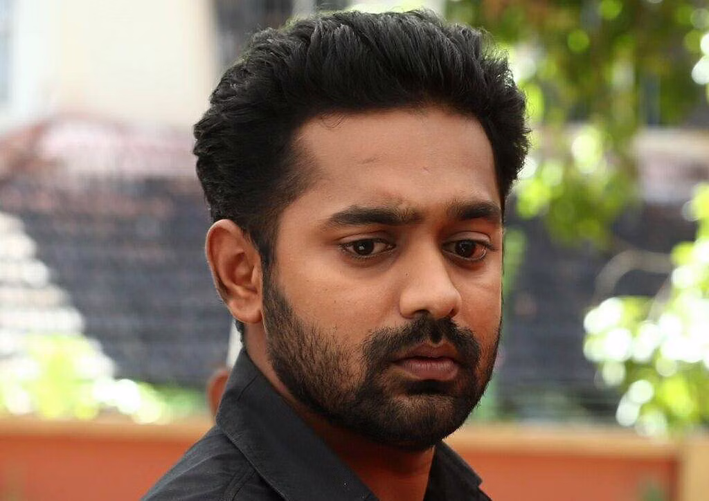 സിനിമയിലെ ക്ലൈമാക്സ് ഫൈറ്റിനിടെ പരിക്ക്; നടന്‍ ആസിഫ് അലി ആശുപത്രിയില്‍