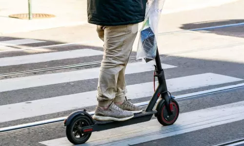 നിയമം ലംഘിച്ച 168 ഇ-ബൈക്കുകള് പിടിച്ചെടുത്തു നിയമം ലംഘിച്ച 168 ഇ-ബൈക്കുകള് പിടിച്ചെടുത്തു