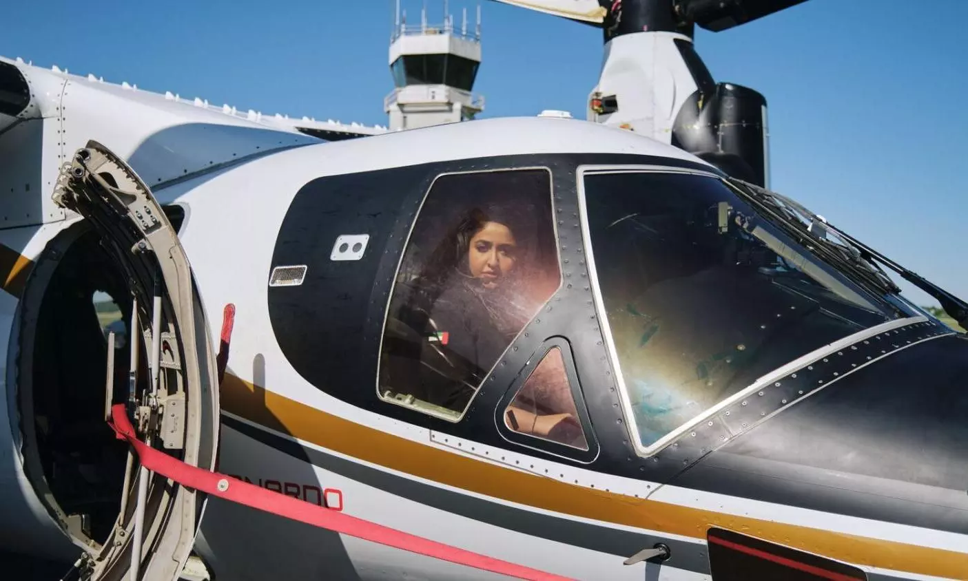 ടില്ട്രേറ്റര് പറപ്പിക്കുന്ന ആദ്യ വനിതാ പൈലറ്റ്; റെക്കോര്ഡ് സ്വന്തമാക്കി ദുബൈ രാജകുടുംബാംഗം ശൈഖ മോസ ടില്ട്രേറ്റര് പറപ്പിക്കുന്ന ആദ്യ വനിതാ പൈലറ്റ്; റെക്കോര്ഡ് സ്വന്തമാക്കി ദുബൈ രാജകുടുംബാംഗം ശൈഖ മോസ