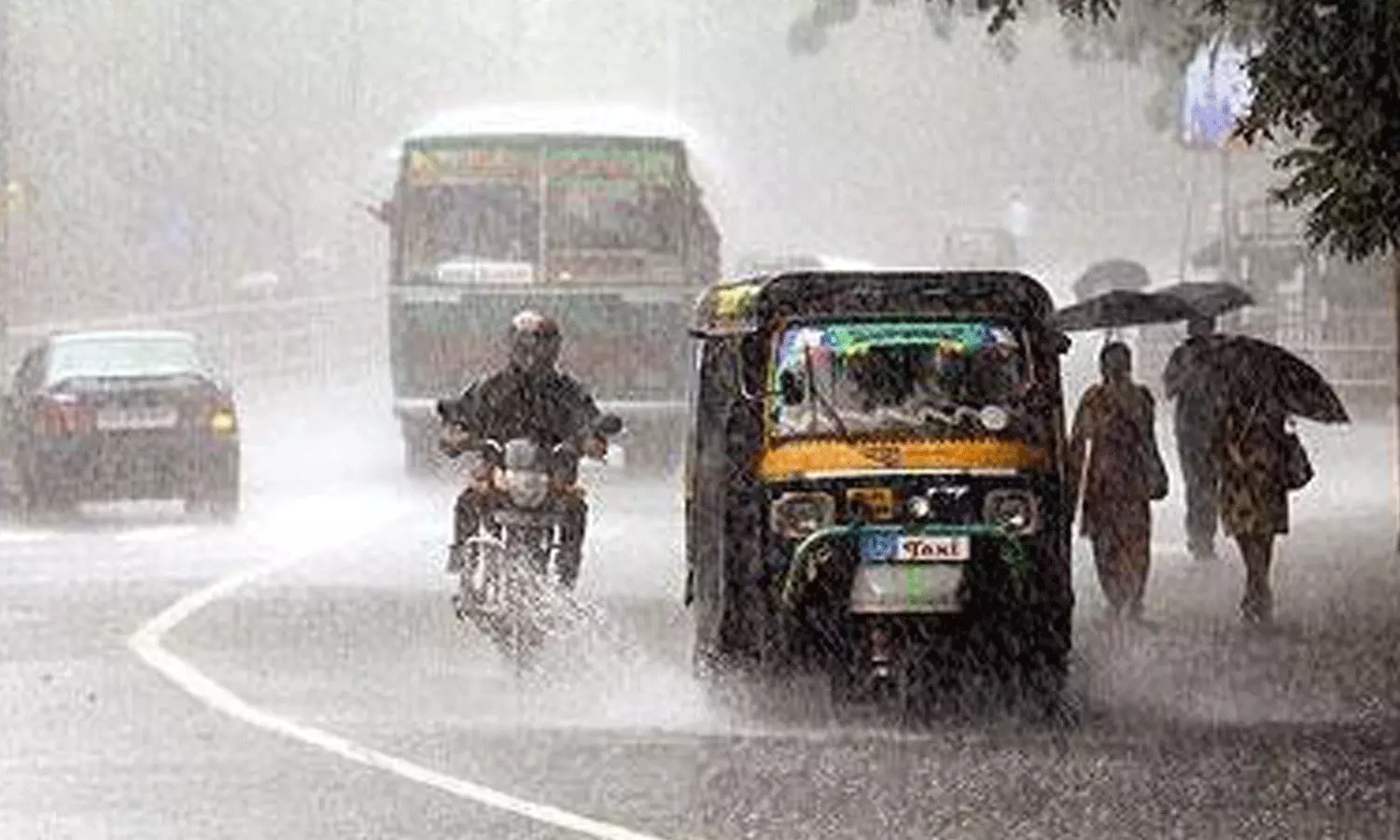 സംസ്ഥാനത്ത് ഇന്ന് മുതൽ മഴ കുറഞ്ഞേക്കും; എല്ലാ ജില്ലകളിലും ഗ്രീൻ അലർട്ട് സംസ്ഥാനത്ത് ഇന്ന് മുതൽ മഴ കുറഞ്ഞേക്കും; എല്ലാ ജില്ലകളിലും ഗ്രീൻ അലർട്ട്