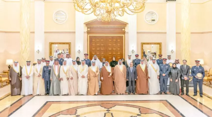 ബഹ്‌റൈനില്‍ മികവുപുലര്‍ത്തിയ സര്‍ക്കാര്‍  സ്ഥാപനങ്ങള്‍ക്ക് ഗോള്‍ഡ് കാറ്റഗറി ബഹുമതി