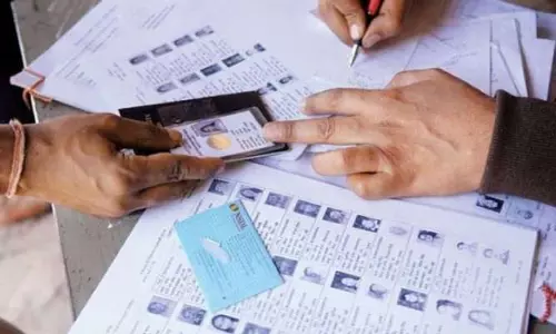 തൃക്കാക്കരയിലെ കള്ളവോട്ട് ആരോപണം; സി.സി.ടി.വി ദൃശ്യങ്ങൾ ഉൾപെടെ പരിശോധിക്കും