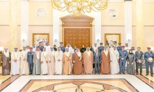 ബഹ്റൈനില് മികവുപുലര്ത്തിയ സര്ക്കാര് സ്ഥാപനങ്ങള്ക്ക് ഗോള്ഡ് കാറ്റഗറി ബഹുമതി ബഹ്റൈനില് മികവുപുലര്ത്തിയ സര്ക്കാര് സ്ഥാപനങ്ങള്ക്ക് ഗോള്ഡ് കാറ്റഗറി ബഹുമതി