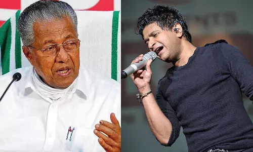 അവസാന നിമിഷങ്ങളിലും അദ്ദേഹം പാട്ടിന്റെ ലോകത്തായിരുന്നു; കെകെയുടെ വിയോഗത്തിൽ അനുശോചിച്ച് മുഖ്യമന്ത്രി അവസാന നിമിഷങ്ങളിലും അദ്ദേഹം പാട്ടിന്റെ ലോകത്തായിരുന്നു; കെകെയുടെ വിയോഗത്തിൽ അനുശോചിച്ച് മുഖ്യമന്ത്രി