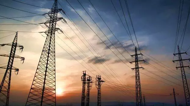 കെ.എസ്.ഇ.ബിയിലെ ഓണ്ലൈന് സ്ഥലംമാറ്റം അട്ടിമറിക്കുന്നതായി ആക്ഷേപം; പൂളിംഗ് രീതിക്കെതിരെ പ്രതിഷേധം കെ.എസ്.ഇ.ബിയിലെ ഓണ്ലൈന് സ്ഥലംമാറ്റം അട്ടിമറിക്കുന്നതായി ആക്ഷേപം; പൂളിംഗ് രീതിക്കെതിരെ പ്രതിഷേധം