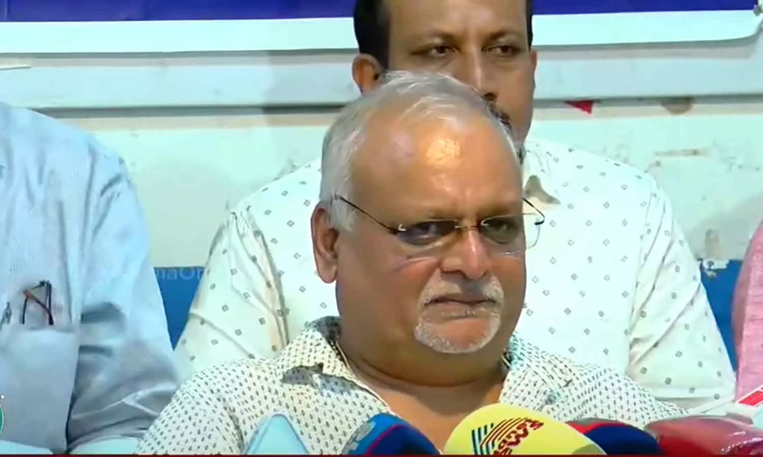 എൽജെഡി ജെഡിഎസിൽ ലയിക്കും; തീരുമാനം സംസ്ഥാന കമ്മിറ്റി അംഗീകരിച്ചെന്ന് ശ്രേയാംസ് കുമാർ എൽജെഡി ജെഡിഎസിൽ ലയിക്കും; തീരുമാനം സംസ്ഥാന കമ്മിറ്റി അംഗീകരിച്ചെന്ന് ശ്രേയാംസ് കുമാർ