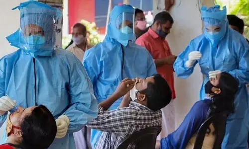 സംസ്ഥാനത്ത് കോവിഡ് കേസുകൾ ഉയരുന്നു; 1,465 പേർക്ക് പുതുതായി രോഗബാധ