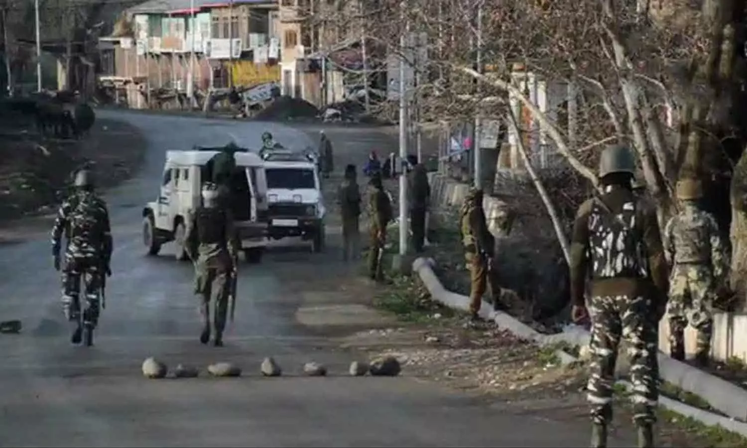 കശ്മീരിൽ ഹിസ്ബുൽ മുജാഹിദീൻ ഭീകരനെ സൈന്യം വധിച്ചു കശ്മീരിൽ ഹിസ്ബുൽ മുജാഹിദീൻ ഭീകരനെ സൈന്യം വധിച്ചു