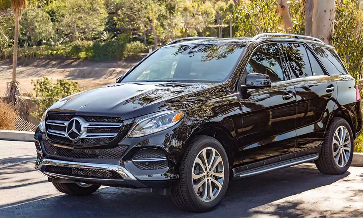 ഒരു ദശലക്ഷത്തോളം പഴയ വാഹനങ്ങൾ തിരിച്ചുവിളിച്ച് മെഴ്സിഡസ്-ബെൻസ് ഒരു ദശലക്ഷത്തോളം പഴയ വാഹനങ്ങൾ തിരിച്ചുവിളിച്ച് മെഴ്സിഡസ്-ബെൻസ്