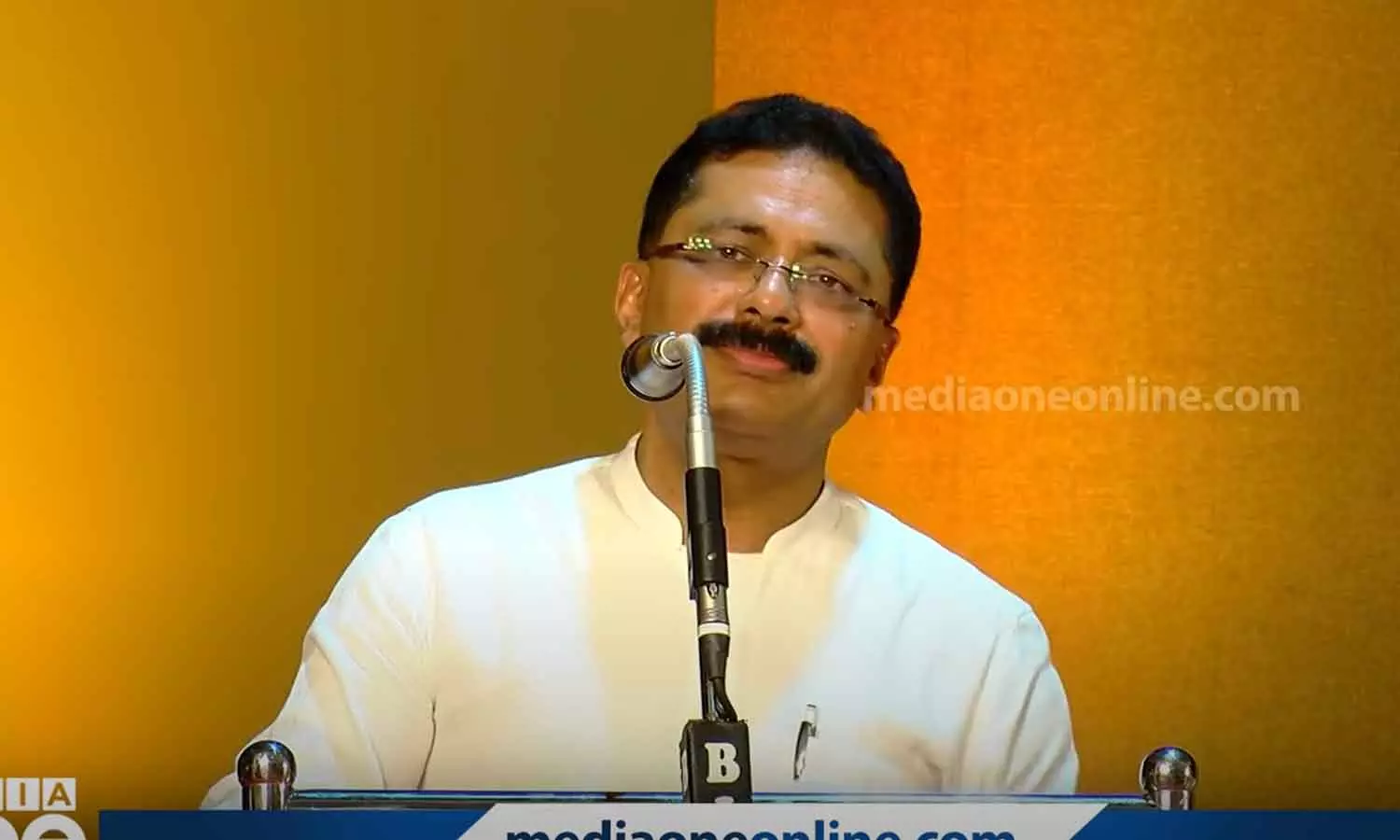 ഭൂരിപക്ഷ വർഗീയതയും ന്യൂനപക്ഷ വർഗീയതയും ഒന്നല്ല എന്ന് പറഞ്ഞത് സിപിഎം മാത്രം: കെ.ടി ജലീൽ ഭൂരിപക്ഷ വർഗീയതയും ന്യൂനപക്ഷ വർഗീയതയും ഒന്നല്ല എന്ന് പറഞ്ഞത് സിപിഎം മാത്രം: കെ.ടി ജലീൽ