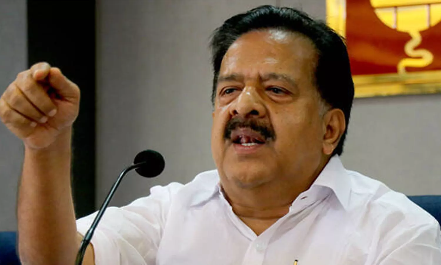 ബിരിയാണി പാത്രംകൊണ്ട് മൂടിവെച്ചാലും സത്യം പുറത്തുവരും; മുഖ്യമന്ത്രിക്കെതിരെ രമേശ് ചെന്നിത്തല