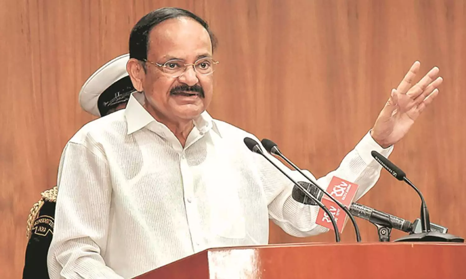 ഐക്യത്തിനെതിരായ ഒറ്റപ്പെട്ട സംഭവങ്ങൾ ആവർത്തിക്കാൻ അനുവദിക്കില്ലെന്ന് സർക്കാർ വ്യക്തമാക്കിയിട്ടുണ്ട്: ഉപരാഷ്ട്രപതി ഐക്യത്തിനെതിരായ ഒറ്റപ്പെട്ട സംഭവങ്ങൾ ആവർത്തിക്കാൻ അനുവദിക്കില്ലെന്ന് സർക്കാർ വ്യക്തമാക്കിയിട്ടുണ്ട്: ഉപരാഷ്ട്രപതി