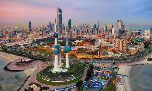 ജനസംഖ്യയിൽ സ്വദേശികൾ 35 ശതമാനം മാത്രം; അവിദഗ്ധ തൊഴിലാളികളെ കുറയ്ക്കാൻ ഒരുങ്ങി കുവൈത്ത്