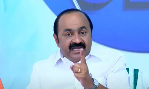 ഉമ്മൻചാണ്ടിക്ക് ഒരു നീതിയും പിണറായി വിജയന് മറ്റൊരു നീതിയും പറ്റില്ല : വി.ഡി സതീശൻ ഉമ്മൻചാണ്ടിക്ക് ഒരു നീതിയും പിണറായി വിജയന് മറ്റൊരു നീതിയും പറ്റില്ല : വി.ഡി സതീശൻ