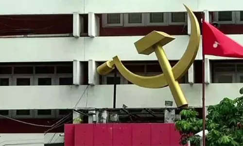 പഴയ നുണക്കഥകൾ രഹസ്യമൊഴിയായി പ്രചരിപ്പിക്കുന്നു; സ്വപ്നയുടെ ആരോപണങ്ങൾ രാഷ്ട്രീയ ഗൂഢാലോചനയുടെ ഭാഗമെന്ന് സി.പി.എം പഴയ നുണക്കഥകൾ രഹസ്യമൊഴിയായി പ്രചരിപ്പിക്കുന്നു; സ്വപ്നയുടെ ആരോപണങ്ങൾ രാഷ്ട്രീയ ഗൂഢാലോചനയുടെ ഭാഗമെന്ന് സി.പി.എം