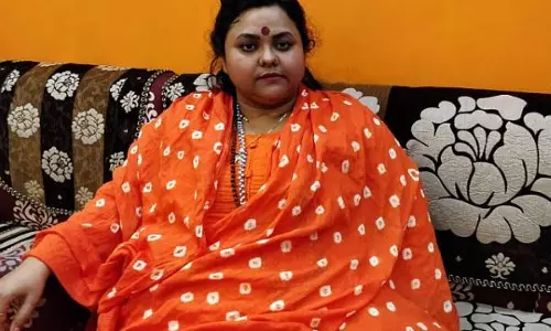 നമസ്‌കാരം നിരോധിക്കണമെന്ന് ആവശ്യം; ഹിന്ദുത്വ നേതാവ് പൂജ ശകുൻ പാണ്ഡെയ്‌ക്കെതിരെ കേസെടുത്തു