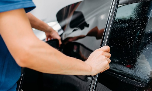 സൺ ഫിലിമൊട്ടിച്ച വാഹനങ്ങൾക്ക് പണികിട്ടും; നാളെ മുതൽ കർശന പരിശോധന സൺ ഫിലിമൊട്ടിച്ച വാഹനങ്ങൾക്ക് പണികിട്ടും; നാളെ മുതൽ കർശന പരിശോധന