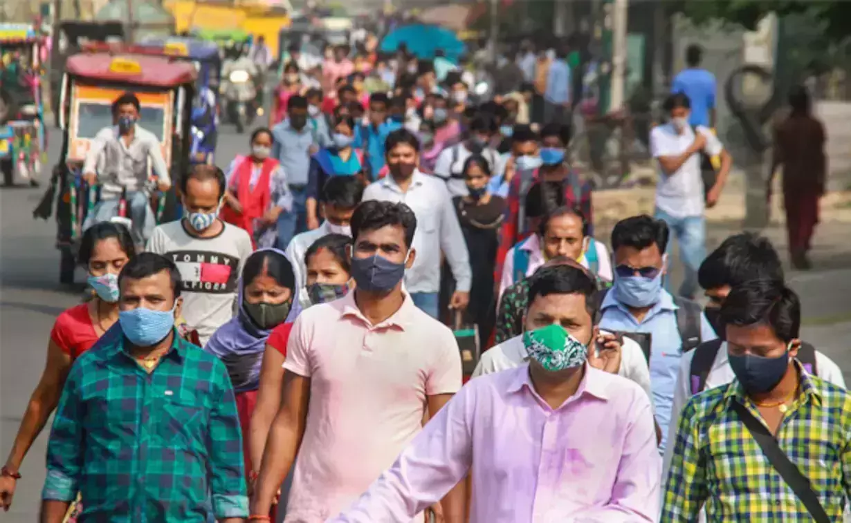 പ്രതിദിന കോവിഡ് കേസുകള് അടുത്ത ആഴ്ചയോടെ പതിനായിരത്തിലെത്തുമെന്ന് ആരോഗ്യ വിദഗ്ധരുടെ മുന്നറിയിപ്പ് പ്രതിദിന കോവിഡ് കേസുകള് അടുത്ത ആഴ്ചയോടെ പതിനായിരത്തിലെത്തുമെന്ന് ആരോഗ്യ വിദഗ്ധരുടെ മുന്നറിയിപ്പ്