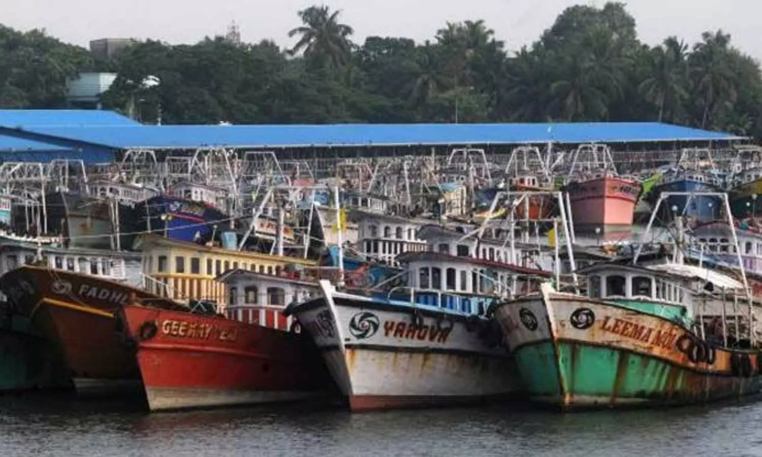 സംസ്ഥാനത്ത് ട്രോളിങ് നിരോധനം ഇന്ന് അർധരാത്രി മുതൽ സംസ്ഥാനത്ത് ട്രോളിങ് നിരോധനം ഇന്ന് അർധരാത്രി മുതൽ