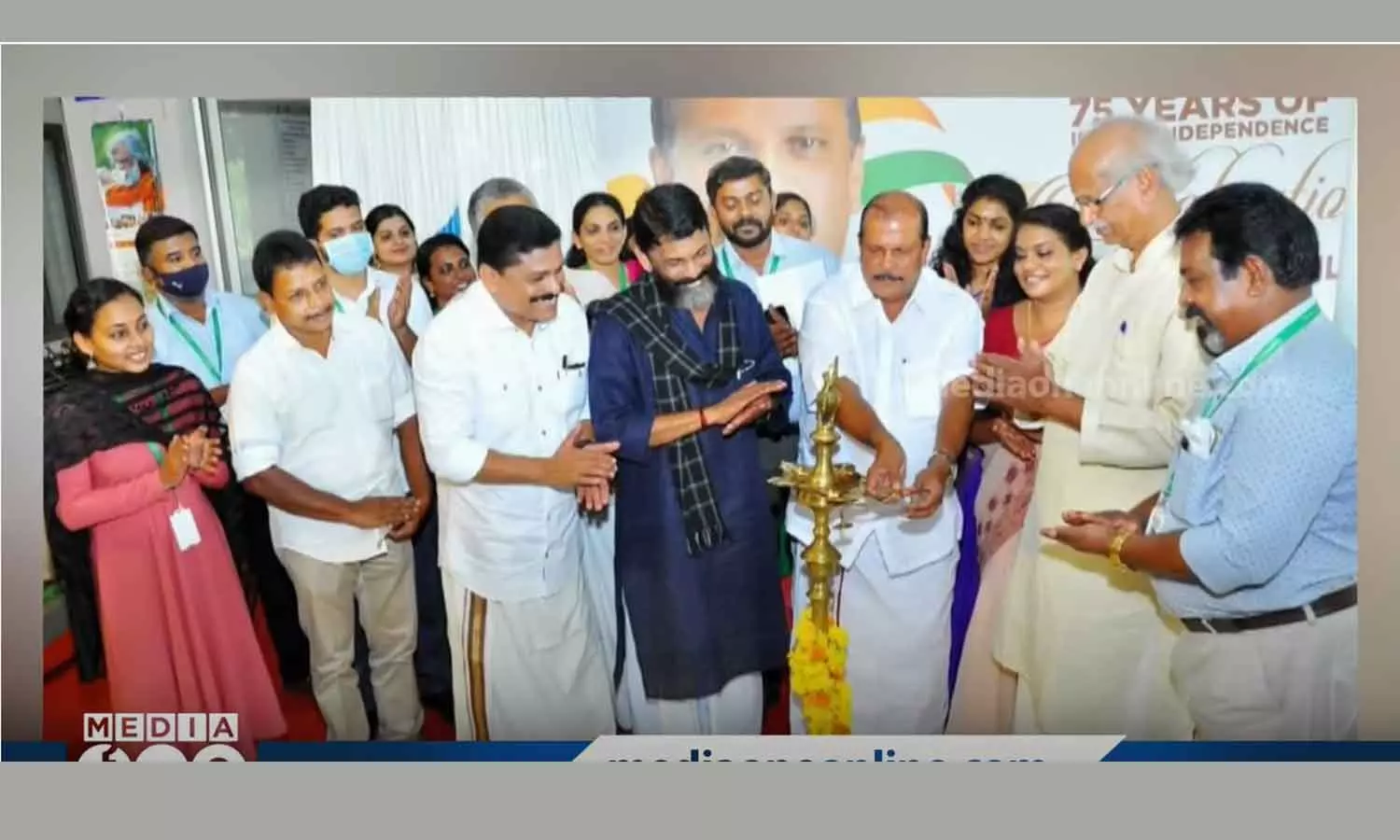 സ്വപ്ന സുരേഷ് ജോലി ചെയ്യുന്ന എച്ച്ആർഡിഎസുമായി പി.സി ജോർജിന് അടുത്ത ബന്ധം; തെളിവുകൾ പുറത്ത് സ്വപ്ന സുരേഷ് ജോലി ചെയ്യുന്ന എച്ച്ആർഡിഎസുമായി പി.സി ജോർജിന് അടുത്ത ബന്ധം; തെളിവുകൾ പുറത്ത്