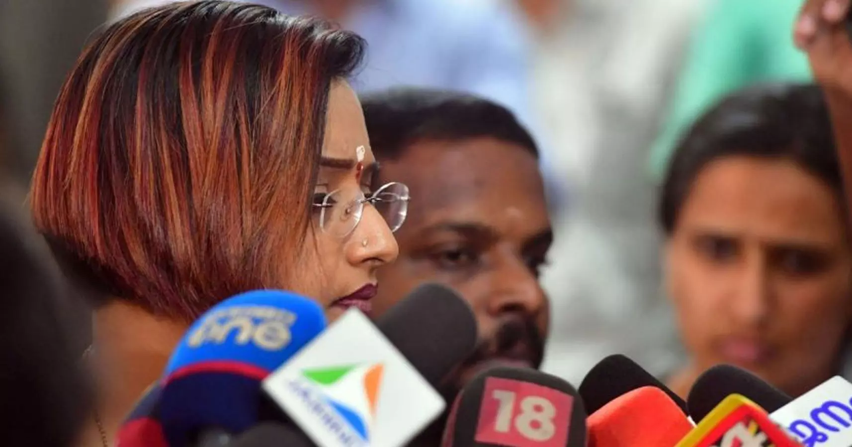 ഷാജി കിരൺ വന്നത് വന്നത് യുപി രജിസ്ട്രേഷനുള്ള ടൊയോട്ടയിൽ, ഒത്തുതീർപ്പിന് വഴങ്ങണം എന്നാവശ്യപ്പെട്ടു; ജാമ്യഹർജിയിൽ സ്വപ്ന ഷാജി കിരൺ വന്നത് വന്നത് യുപി രജിസ്ട്രേഷനുള്ള ടൊയോട്ടയിൽ, ഒത്തുതീർപ്പിന് വഴങ്ങണം എന്നാവശ്യപ്പെട്ടു; ജാമ്യഹർജിയിൽ സ്വപ്ന