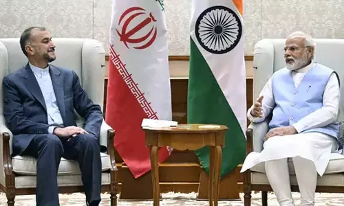 ഇറാൻ വിദേശകാര്യ മന്ത്രി പ്രധാനമന്ത്രി നരേന്ദ്ര മോദിയുമായി കൂടിക്കാഴ്ച നടത്തി ഇറാൻ വിദേശകാര്യ മന്ത്രി പ്രധാനമന്ത്രി നരേന്ദ്ര മോദിയുമായി കൂടിക്കാഴ്ച നടത്തി