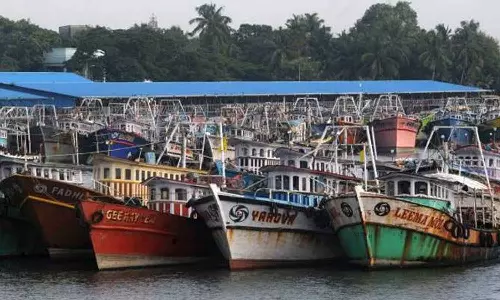 സംസ്ഥാനത്ത് ട്രോളിങ് നിരോധനം ഇന്ന് അർധരാത്രി മുതൽ