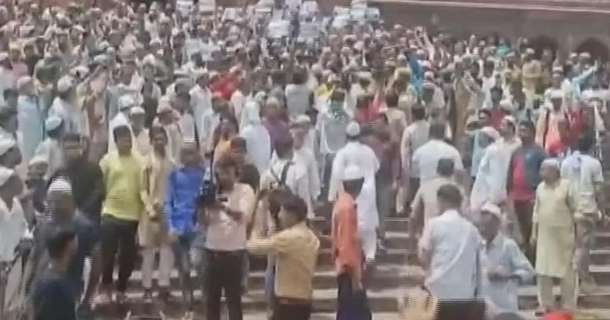 പ്രവാചകനിന്ദ നടത്തിയ ബി.ജെ.പി നേതാക്കളെ അറസ്റ്റ് ചെയ്യണം: ഡല്‍ഹി ജമാ മസ്ജിദില്‍ പ്രതിഷേധം