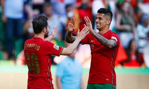 അഞ്ചു മിനിറ്റിനിടെ ഇരട്ടഗോൾ പ്രഹരം, യുവേഫ നേഷൻസ് ലീഗിൽ ചെക്കിനെ തകര്‍ത്ത് പോർച്ചുഗല്‍; സ്വിറ്റ്സര്‍ലന്‍ഡിനെ കീഴടക്കി സ്‌പെയിന്‍