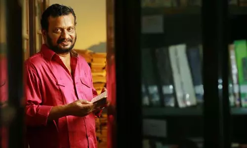 ലൈംഗികച്ചുവയോടെ സംസാരിച്ചെന്ന് യുവതിയുടെ പരാതി; കഥാകൃത്ത് വി.ആർ സുധീഷിനെതിരെ കേസ്