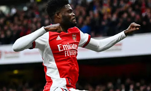 ആഴ്സനൽ താരം തോമസ് പാർട്ടി പുതിയ പേര് സ്വീകരിച്ചു; ഇനി യാക്കൂബ് ആഴ്സനൽ താരം തോമസ് പാർട്ടി പുതിയ പേര് സ്വീകരിച്ചു; ഇനി യാക്കൂബ്