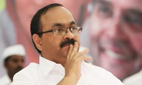 വി.ഡി സതീശന് ക്യാപ്റ്റനോ ലീഡറോ? വി.ഡി സതീശന് ക്യാപ്റ്റനോ ലീഡറോ?