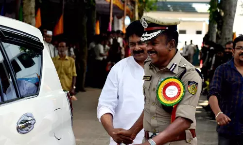 സ്വപ്ന സുരേഷ് ആരോപണം ഉന്നയിച്ച വിജിലന്സ് മേധാവിയെ മാറ്റി സ്വപ്ന സുരേഷ് ആരോപണം ഉന്നയിച്ച വിജിലന്സ് മേധാവിയെ മാറ്റി