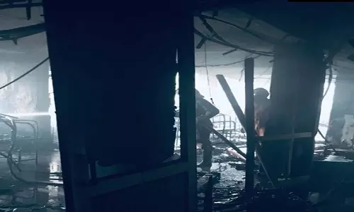 ഡൽഹിയിൽ ആശുപത്രിയിൽ  തീപിടിത്തം; രോഗി മരിച്ചു